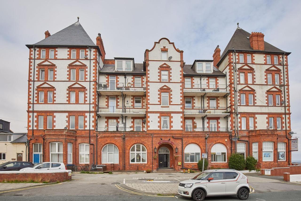 Host & Stay - 4 Metropole Towers Whitby Exterior photo